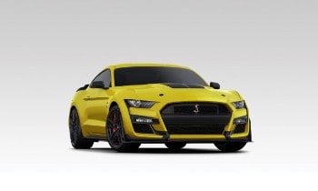 同样采用了复刻掠光黄车色的2021款福特Mustang Shelby GT500